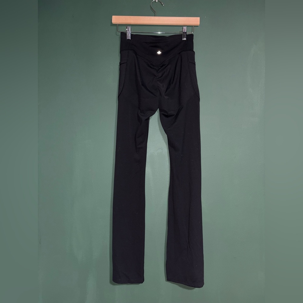 Halara UltraSculpt High Waist Scrunch Butt Yoga Flare Leggings - Picture 5 of 6